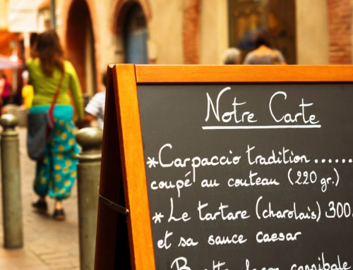 How to order in a restaurant in France?